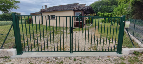 portail en acier - portail battant Illiclôt vert