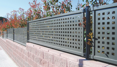 clôture acier ou alu : barreaudage Nové