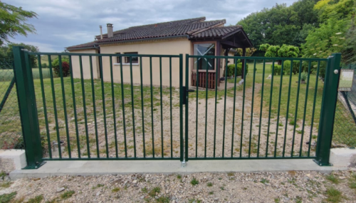 matériau de portail - portail acier Illiclôt